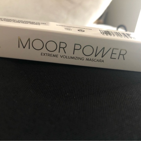 - Natasha Moor mascara - Picture 6 of 8